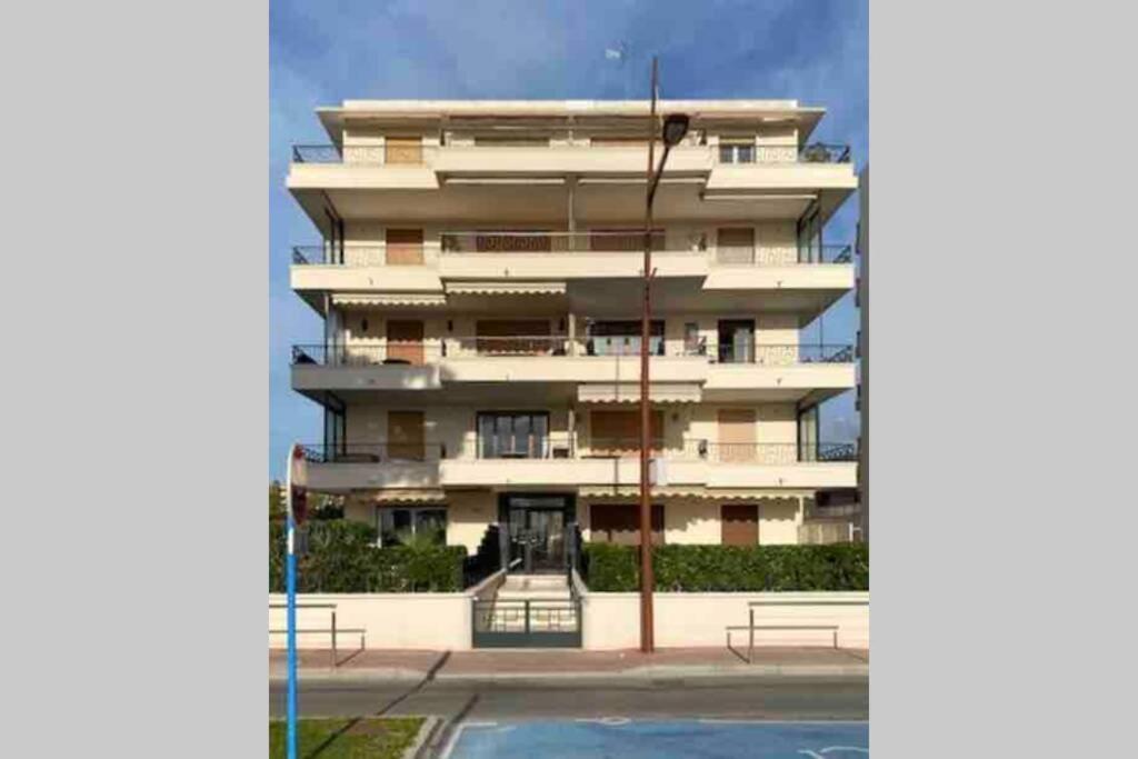 Studio Standing La Napoule Bord De Mer Terrasse De 70M2 Mandelieu Exterior foto